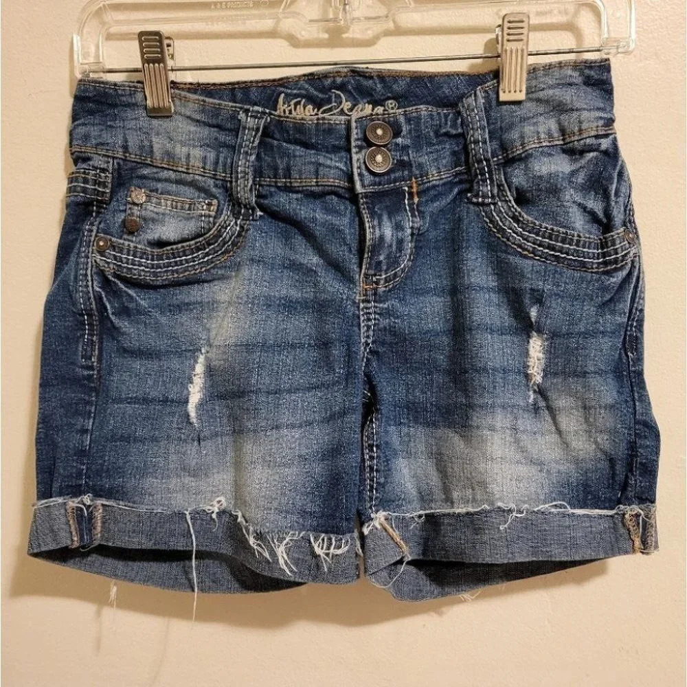 Women Shorts by Aruja Jeans (5/6)